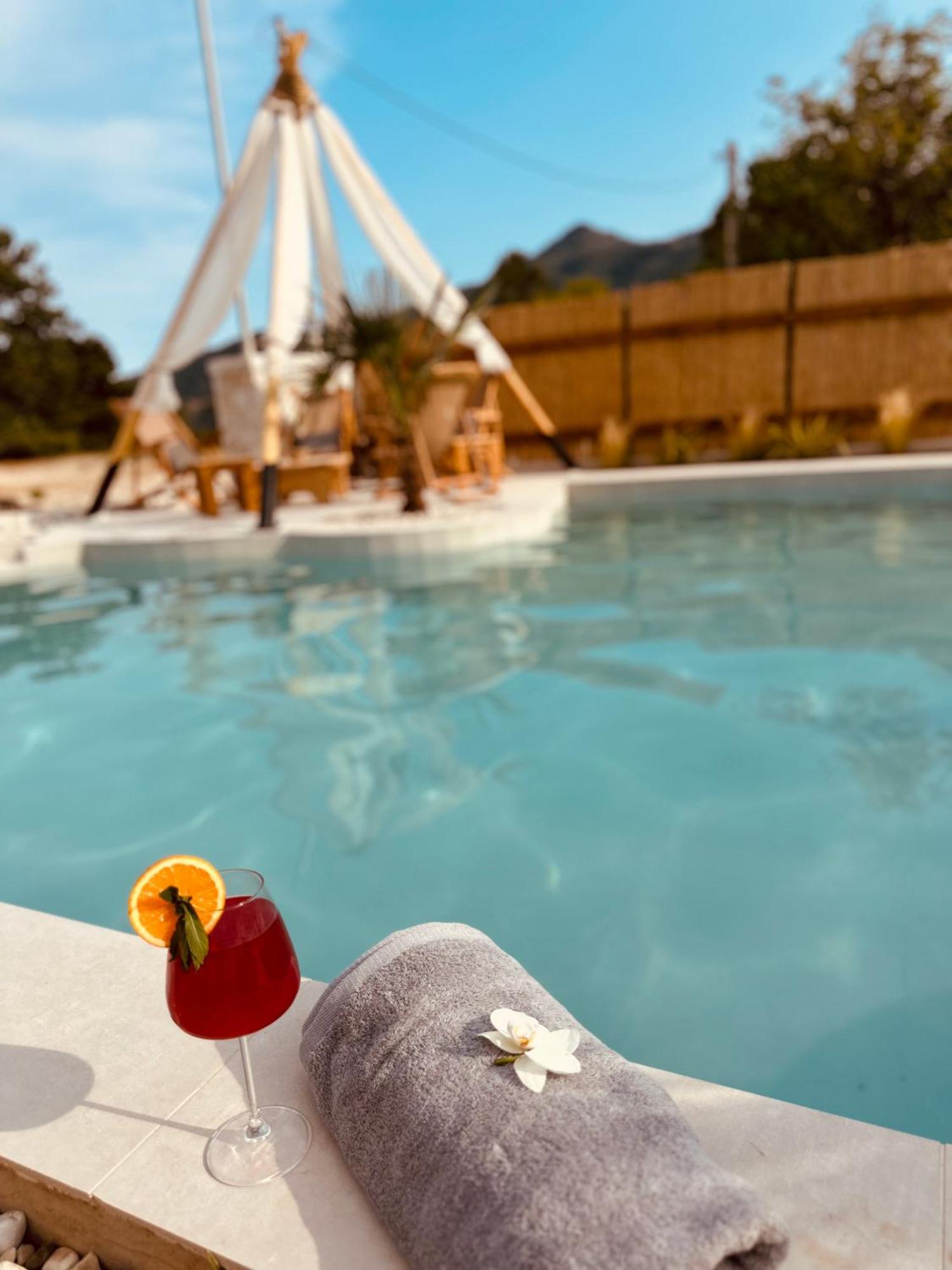 Amo Golden Suites Chrysi Ammoudia Exterior photo