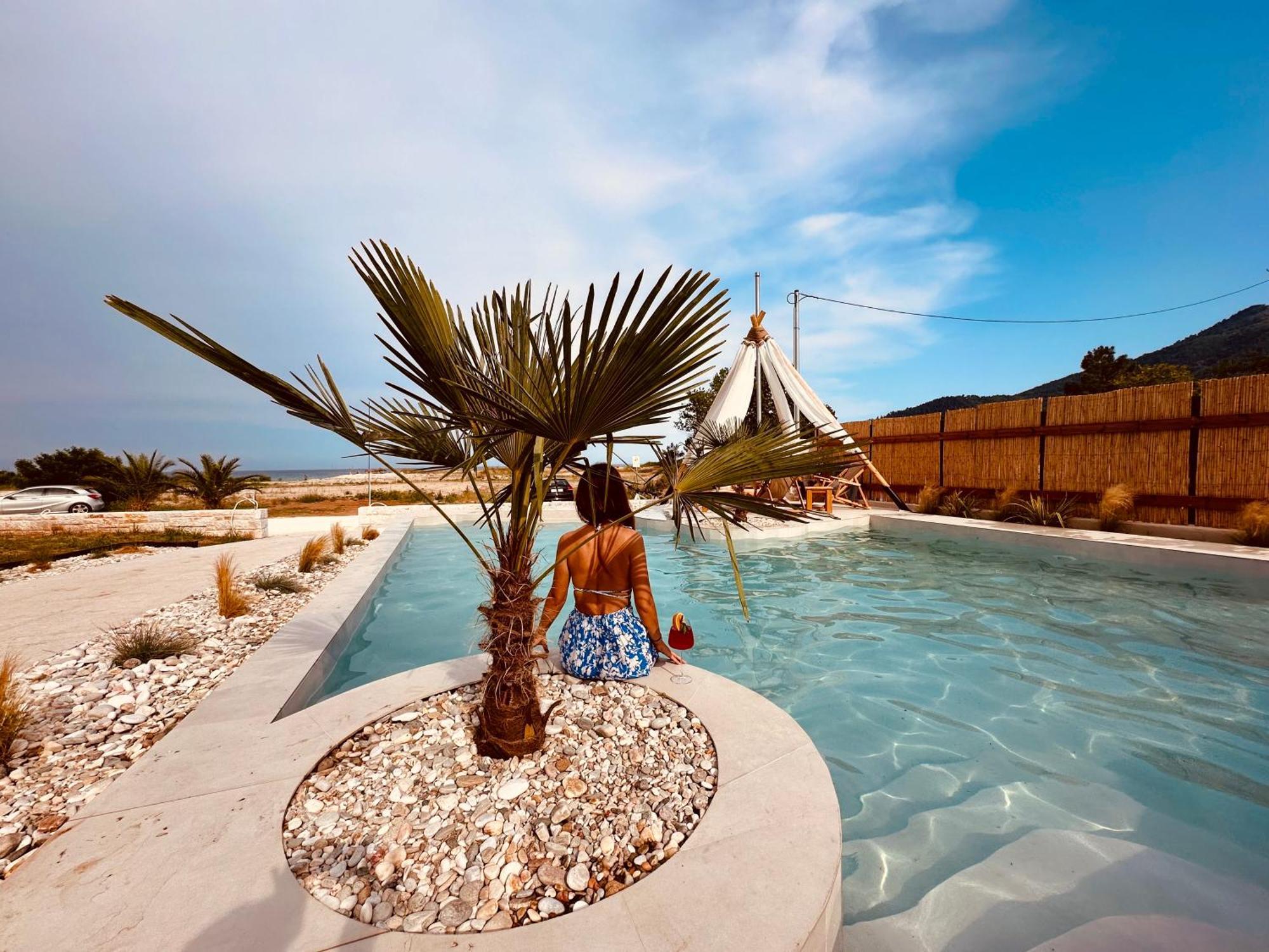 Amo Golden Suites Chrysi Ammoudia Exterior photo