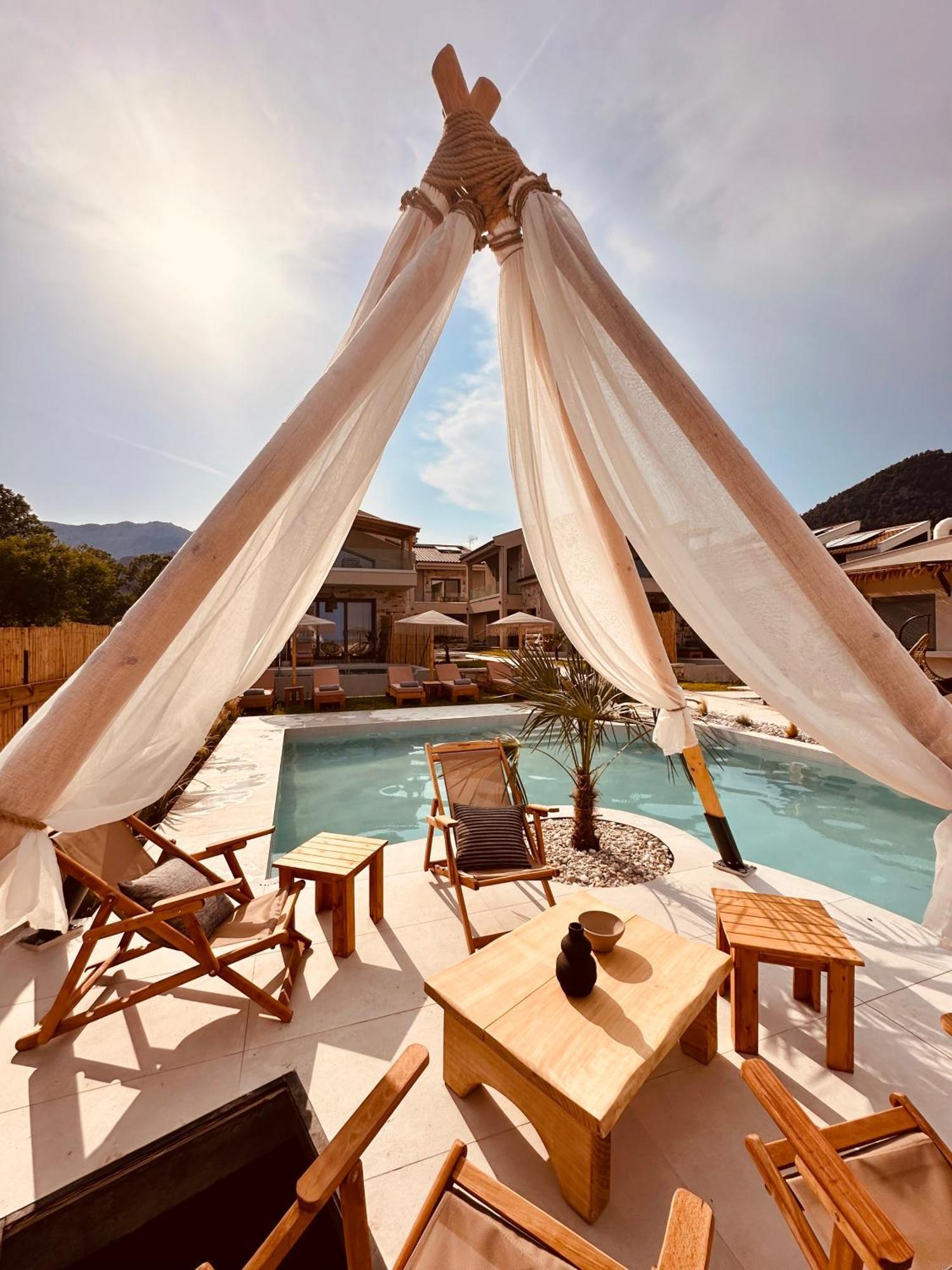Amo Golden Suites Chrysi Ammoudia Exterior photo