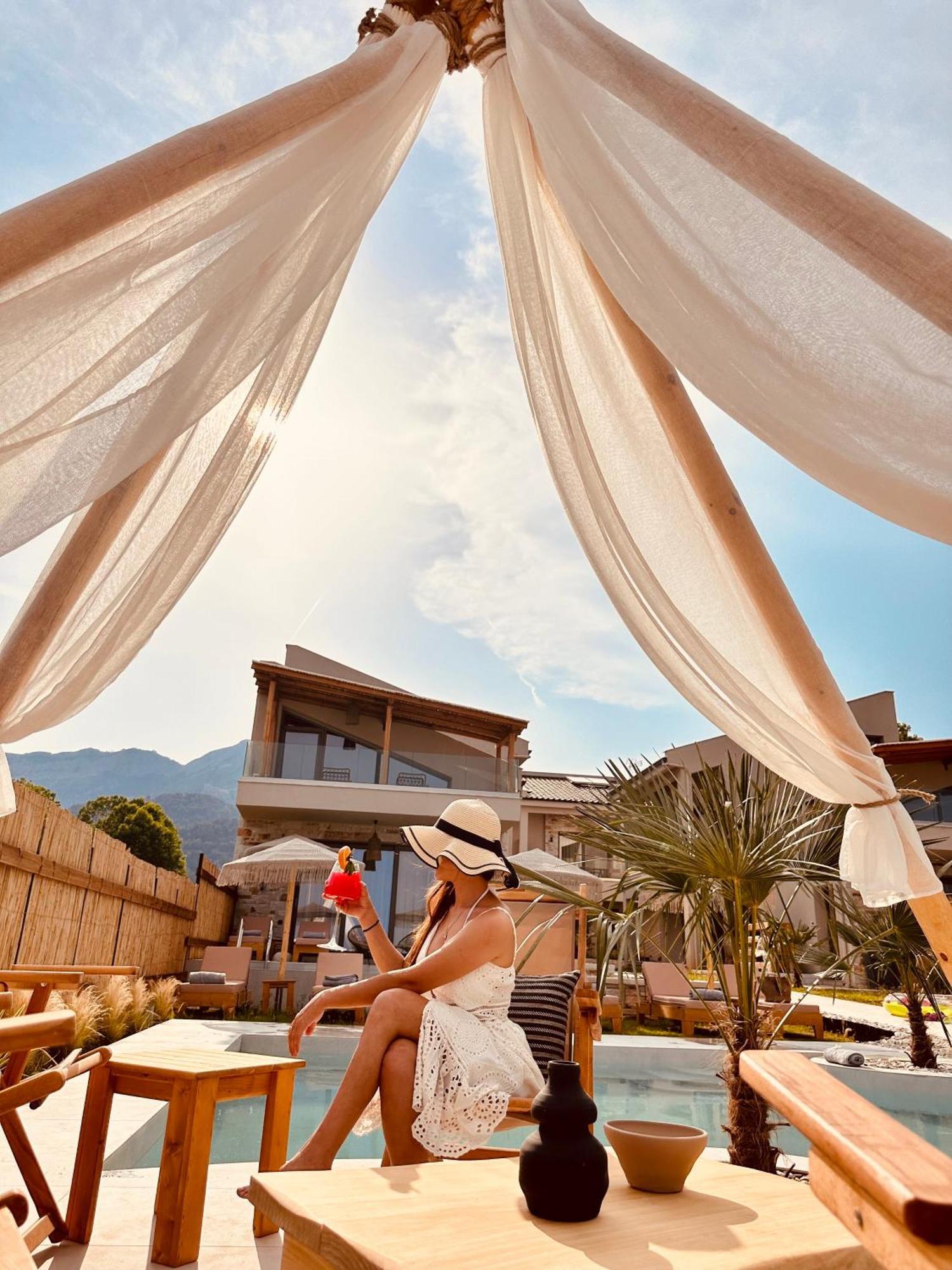 Amo Golden Suites Chrysi Ammoudia Exterior photo