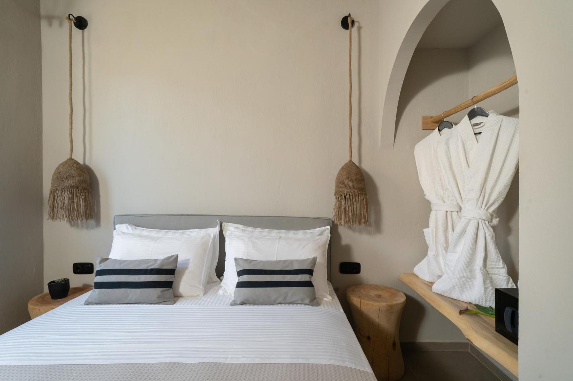 Amo Golden Suites Chrysi Ammoudia Exterior photo