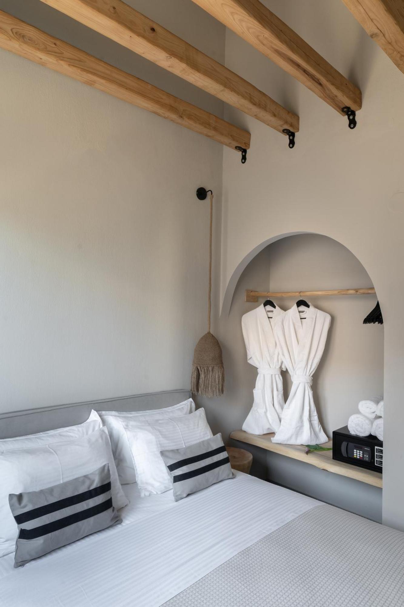 Amo Golden Suites Chrysi Ammoudia Exterior photo