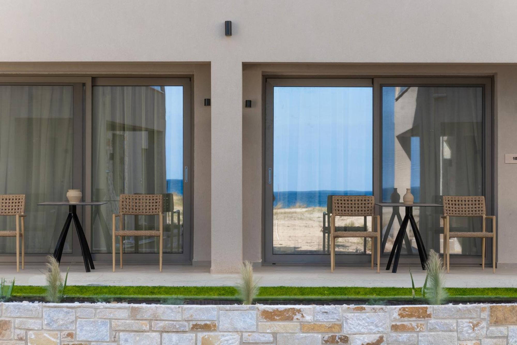 Amo Golden Suites Chrysi Ammoudia Exterior photo