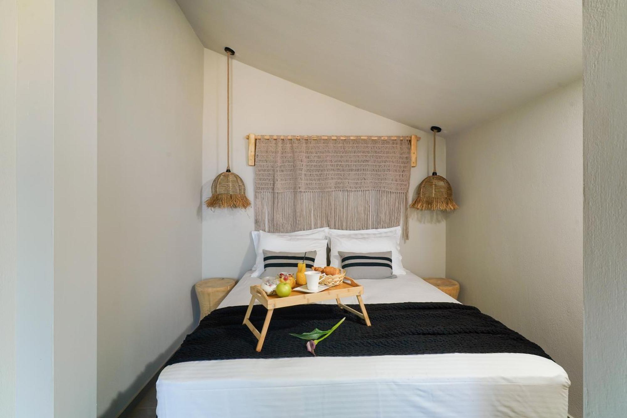Amo Golden Suites Chrysi Ammoudia Exterior photo