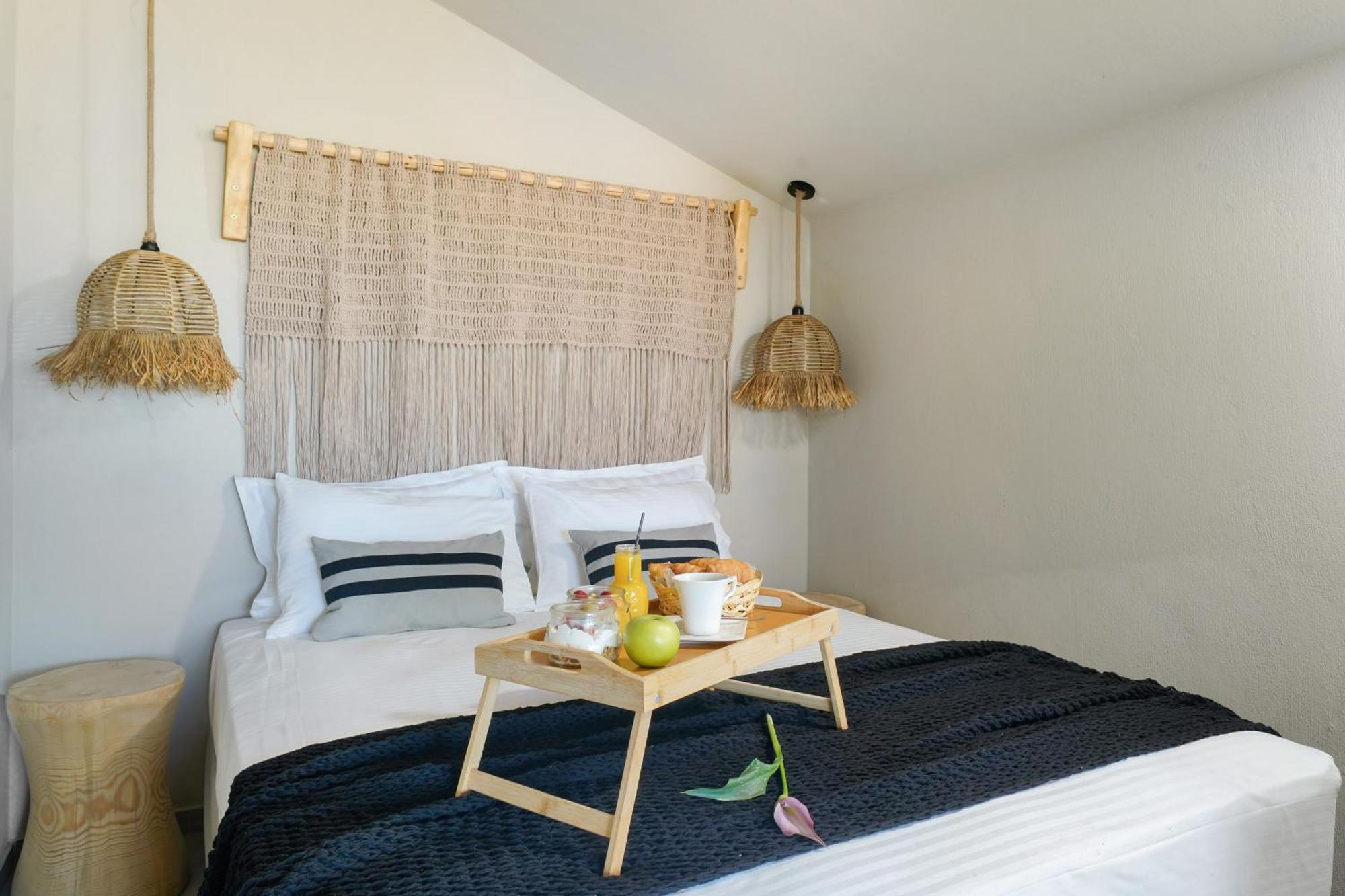 Amo Golden Suites Chrysi Ammoudia Exterior photo