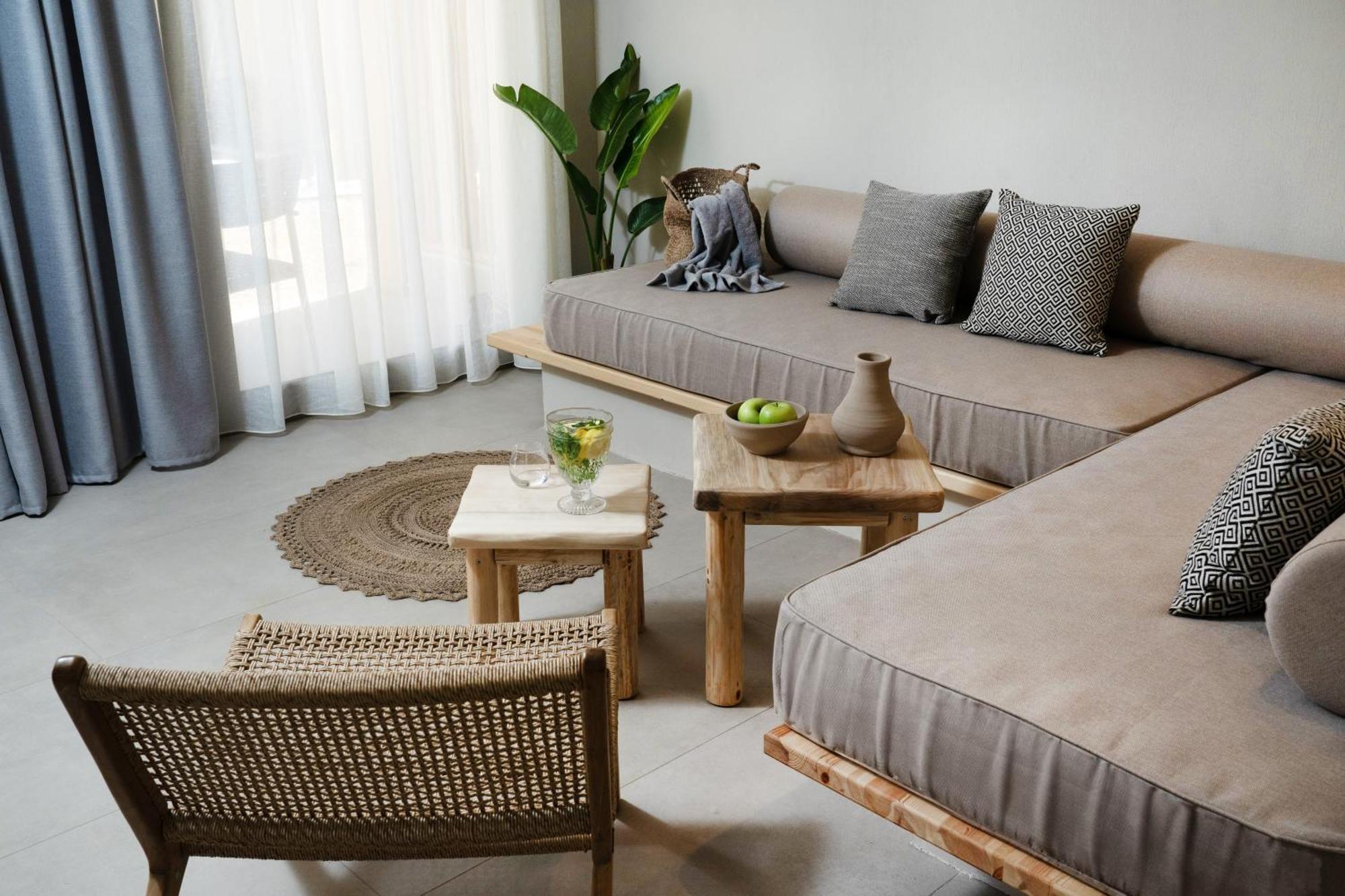 Amo Golden Suites Chrysi Ammoudia Exterior photo