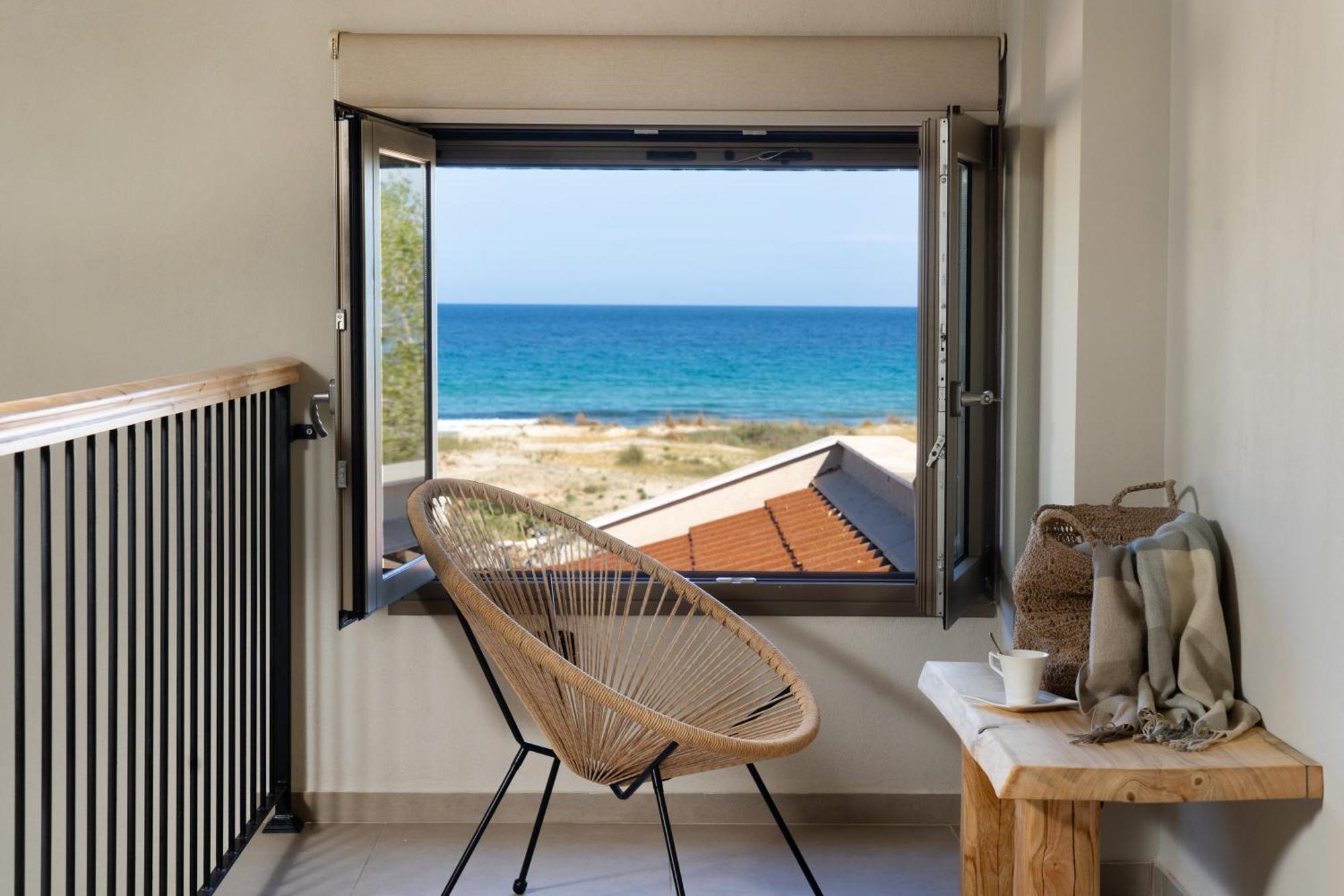 Amo Golden Suites Chrysi Ammoudia Exterior photo