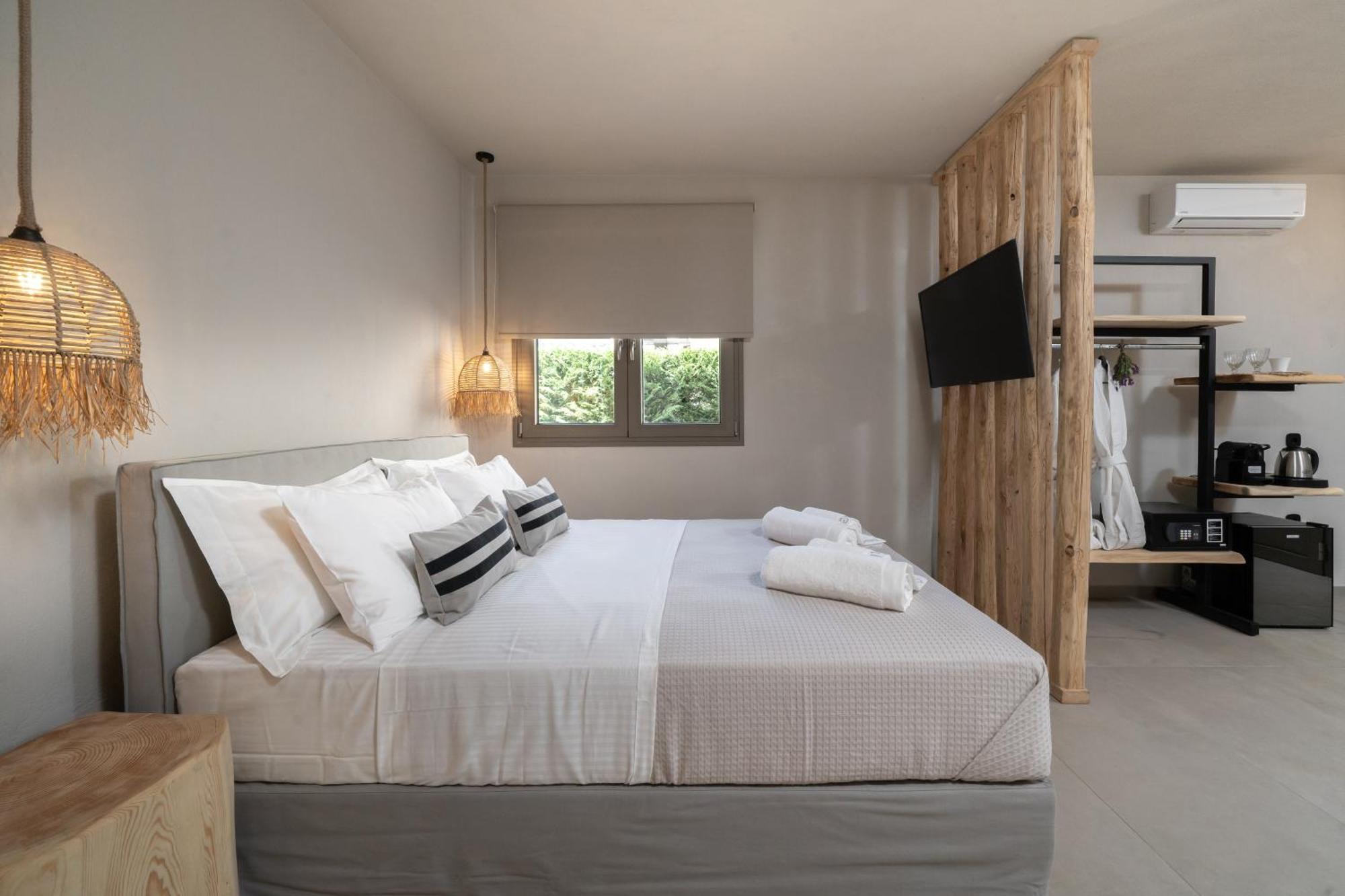 Amo Golden Suites Chrysi Ammoudia Exterior photo